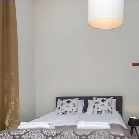 Spacious In The Heart Of Old Town